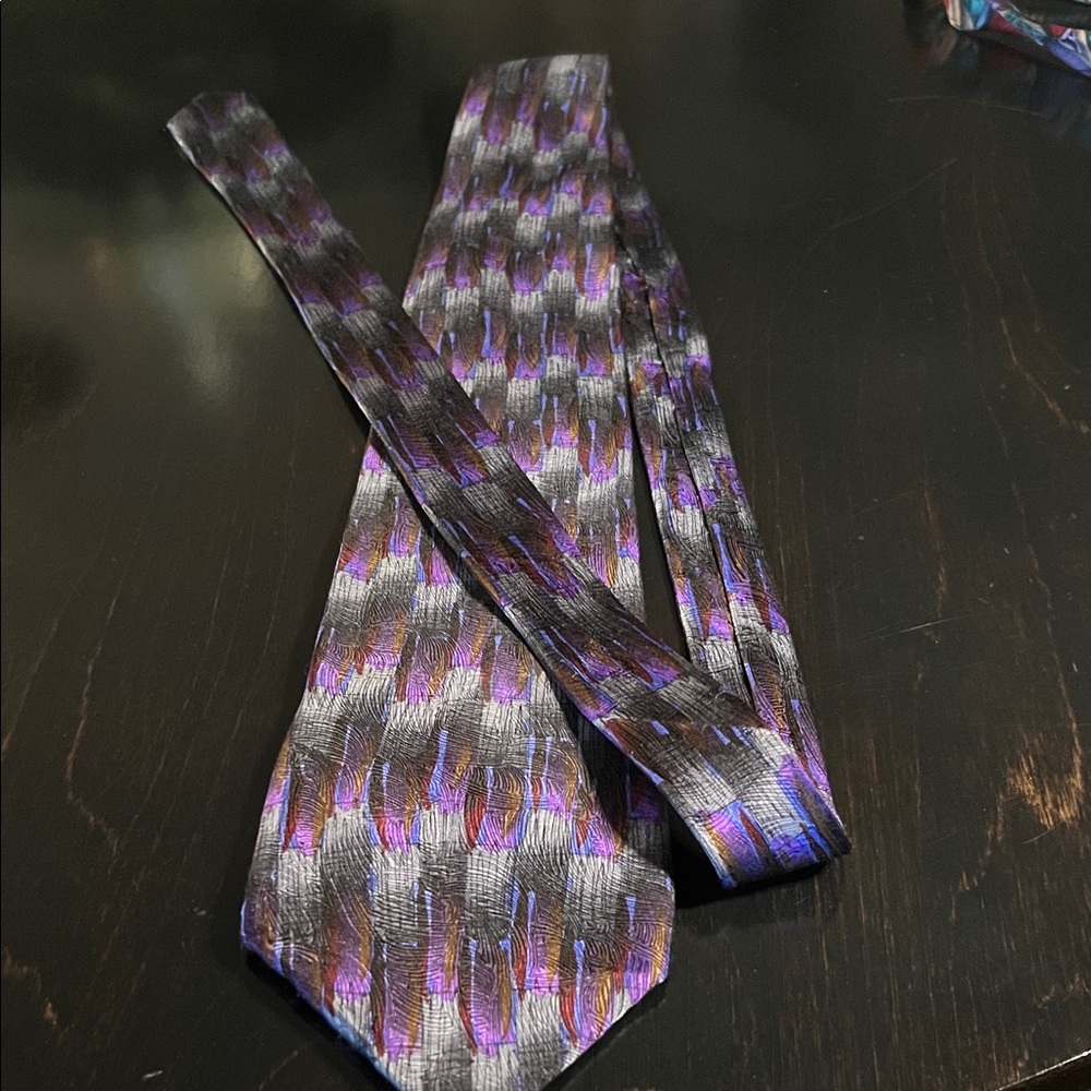 Vintage J. Garcia Tie with Purple Gray Black and Indigo Pattern - Picture 4 of 4